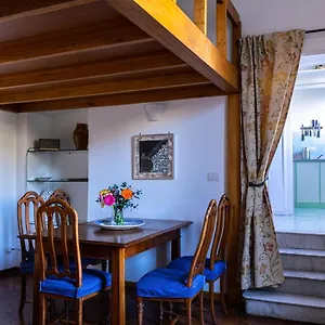 Casa Antica Pizzofalcone Casa vacanze